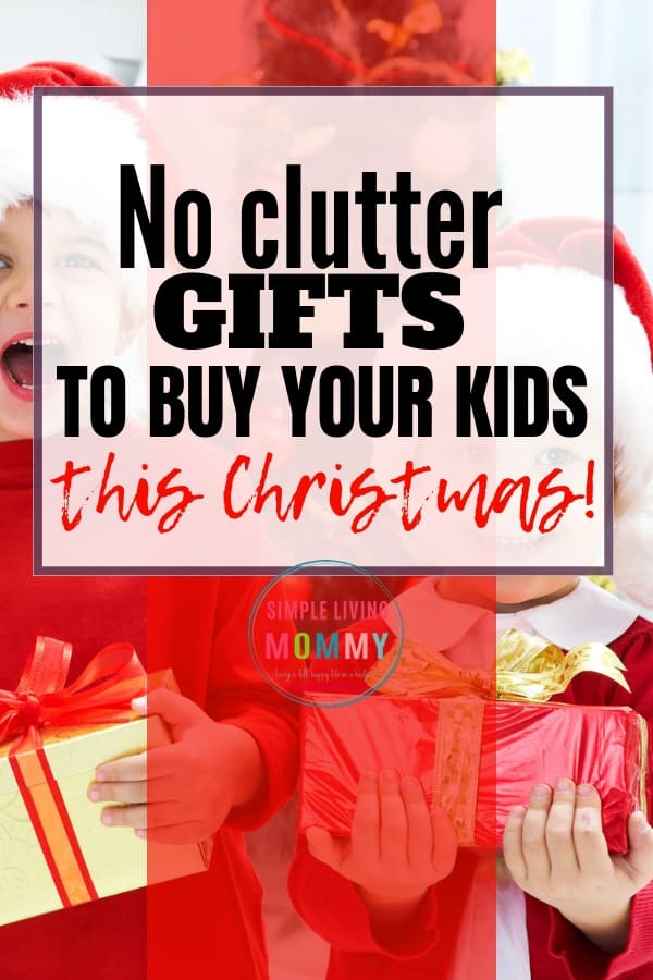 How to have a minimalist Christmas with kids - Yes it IS possible! These minimalist Christmas gift ideas and traditions to begin with your family will help you start your new year with less clutter and more memories! 